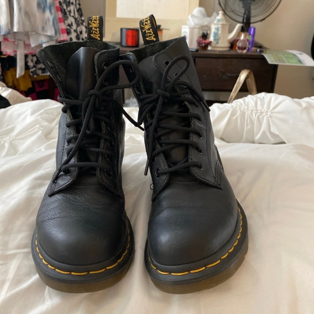 Dr. Martens Pascal Black ladies Combat Boots